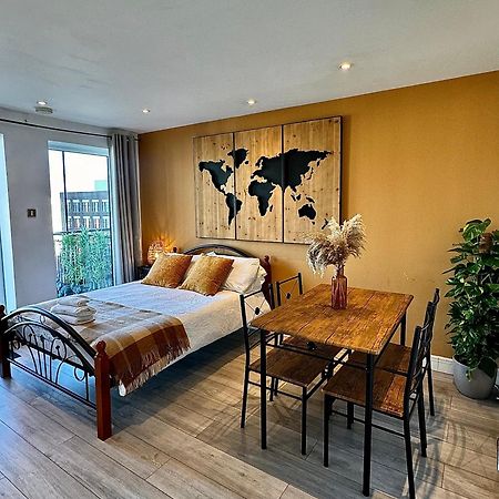 Апартаменти Cozy Flat With Balcony Лондон Екстер'єр фото